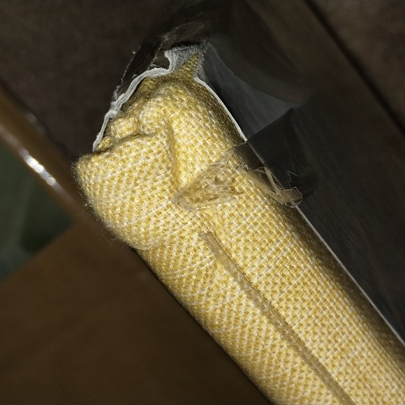 Lintex Danube 70" Round Tablecloth & 60x 84" Oblong - Picture 4 of 5